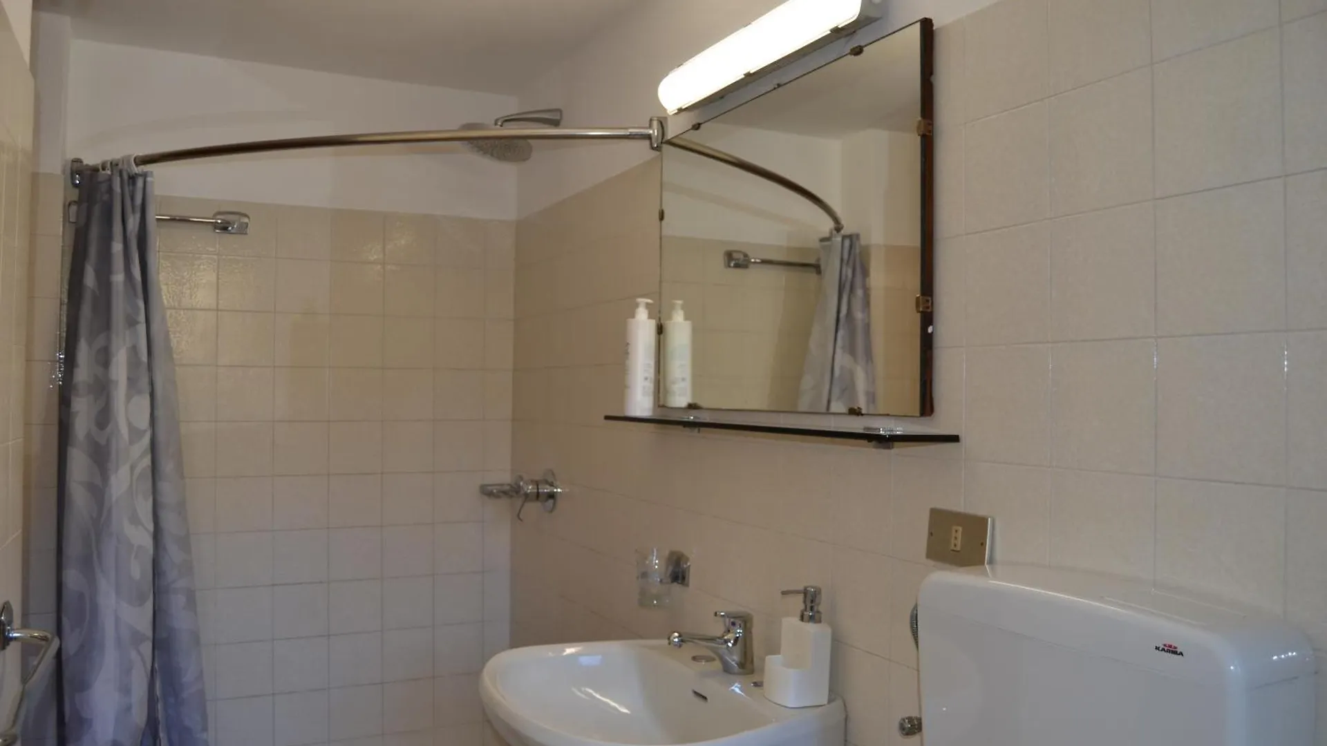 Casa Victoria - Charme,Tradizione E Comfort Moderno Tremezzo